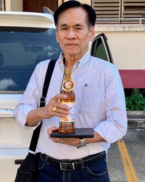 นายอณิวัชร์  พนม
