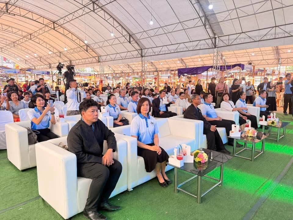 ผู้อำนวยการสำนักศิลปะและวัฒนธรรม เข้าร่วมในพิธีเปิดงาน "สามบุรี SOFT POWER FAIR"