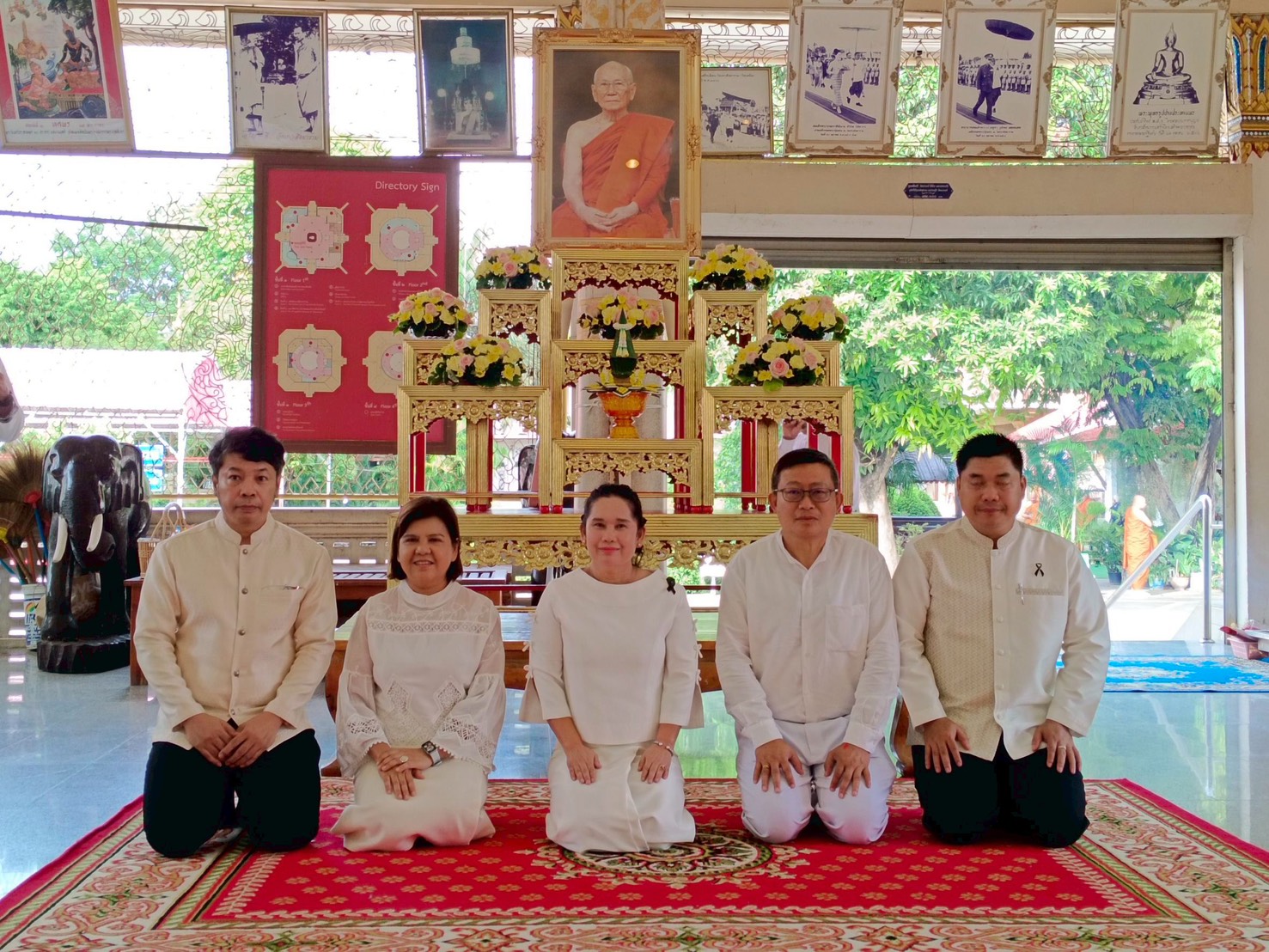 โครงการเข้าวัดปฏิบัติธรรมวันธรรมสวนะ ครอบครัวหิ้วตะกร้า ศรัทธาอิ่มบุญ อุดหนุนชุมชน ตักบาตรถวายพระกุศล
